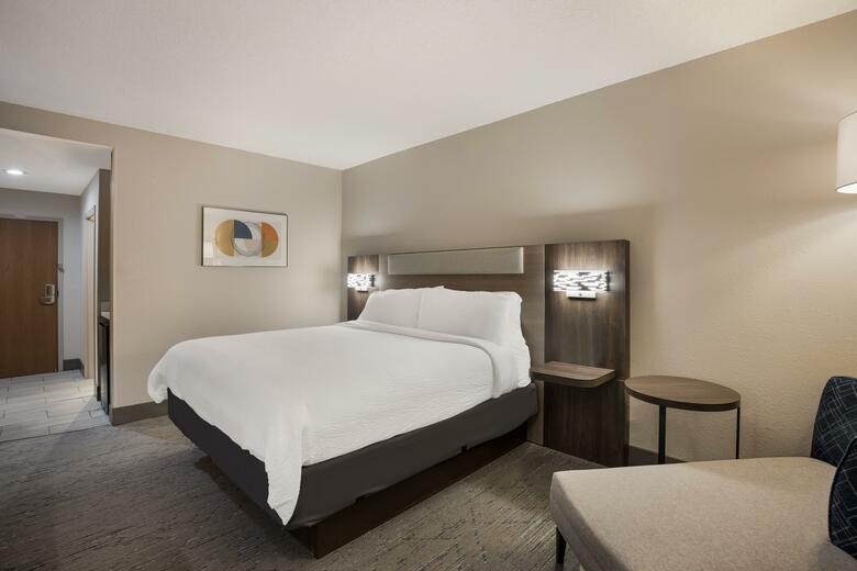 Holiday Inn Express Hotel & Suites Perry