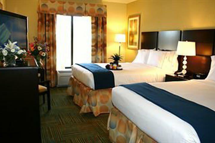 Holiday Inn Express Hotel & Suites Perry