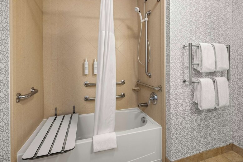 Hotel Hampton Inn Fairmont