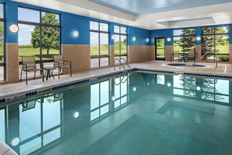 Hotel Hampton Inn Fairmont