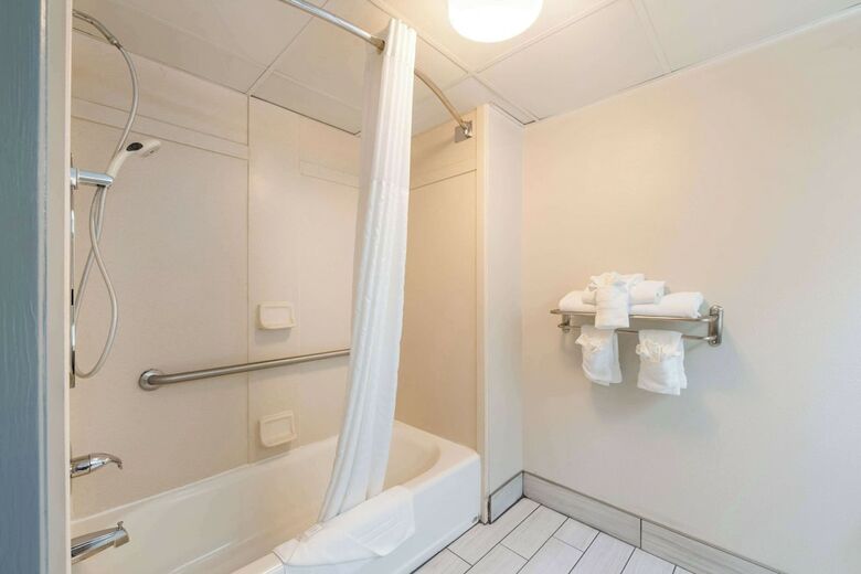 Best Western Greensboro Airport Hotel