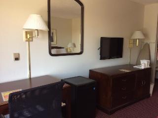 Hotel Ramada Coliseum/greensboro