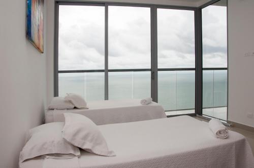 2 Bedroom Luxury Apartment On The Beach