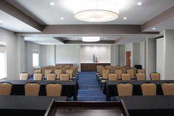 Holiday Inn Express Hotel & Suites Mansfield