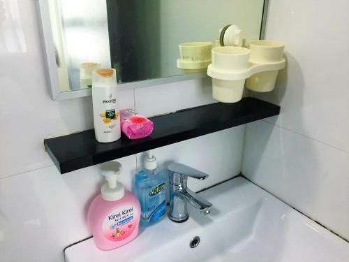 Condo Apartmt With Pool/gym-minwalk To 3 Mrt