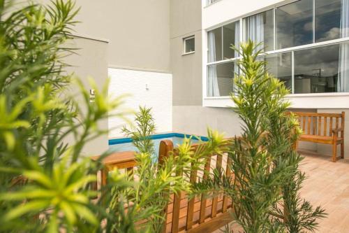 Apartamento De Alto Padrao Com Piscina (novo E Decorado)