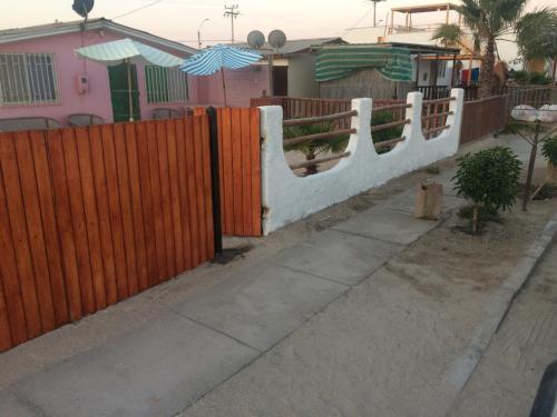 Hostal Casa En Bahia Loreto Caldera