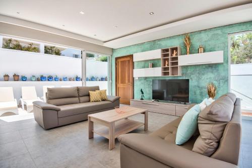 Carob Hills - Villa Blu