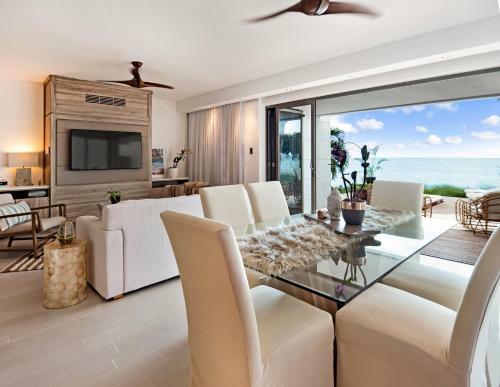 Hotel Hodges Bay Resort & Spa