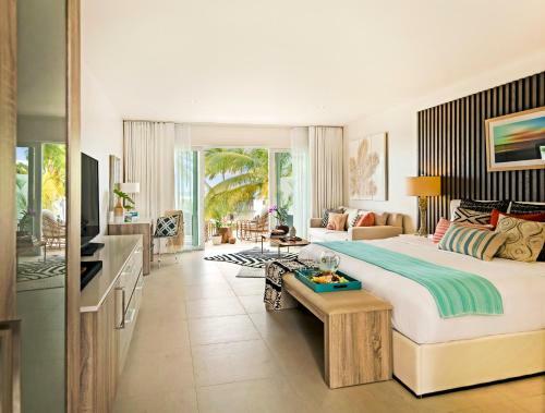 Hotel Hodges Bay Resort & Spa