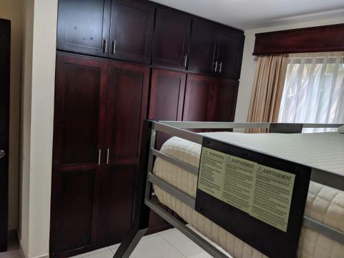 Hotel Suites Merlyn Airport