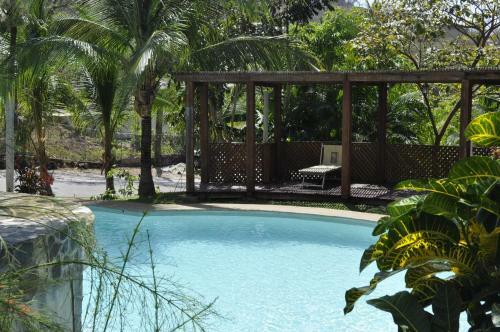 Tropical Gardens Suites And Apartments