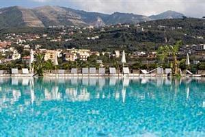 Hotel Moon Valley