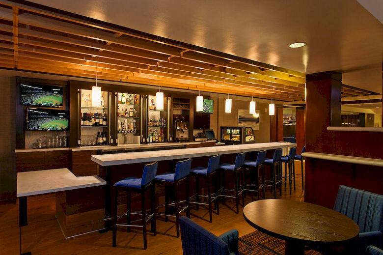 Hotel Courtyard By Marriott San Diego Central