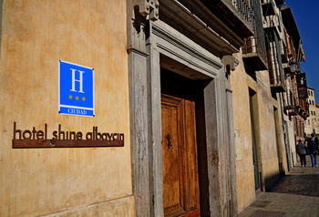 Hotel Shine Albayz�n