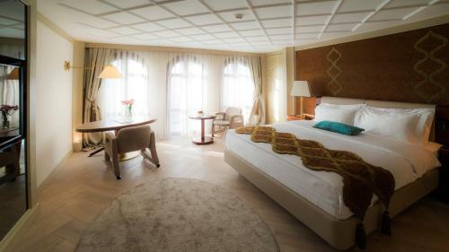 Hotel Mega Residence