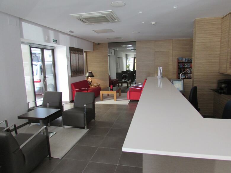 Hotel Petit Palau S�lo Adultos