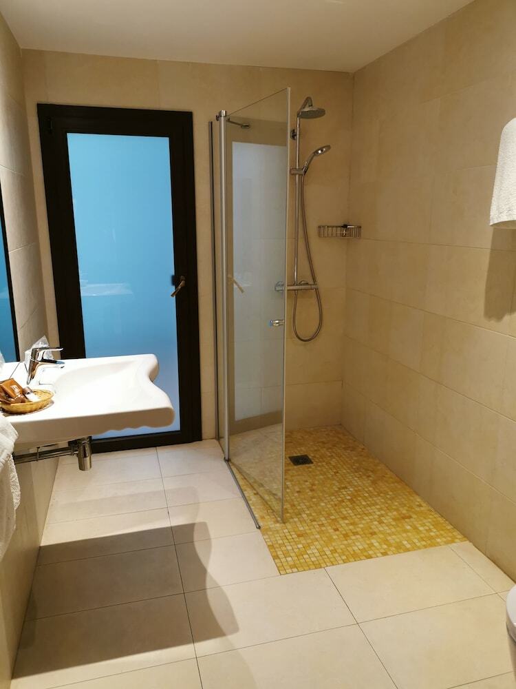 Hotel Petit Palau S�lo Adultos