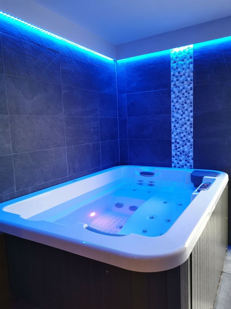 Hotel Petit Palau S�lo Adultos