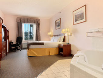 Hotel Baymont Inn And Suites Elizabe