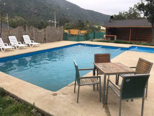 Villa Casa Con Piscina En Olmue