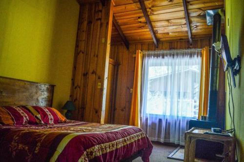 Albergue Hostal Y Caba�as Los �irres