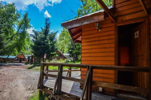Albergue Hostal Y Caba�as Los �irres