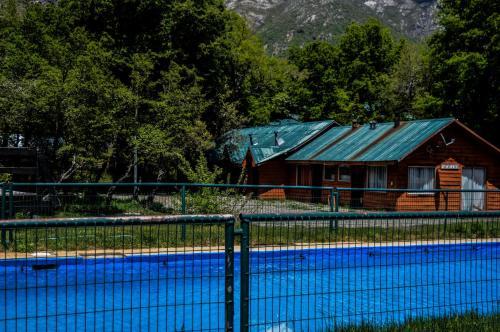 Albergue Hostal Y Caba�as Los �irres