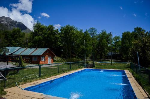 Albergue Hostal Y Caba�as Los �irres