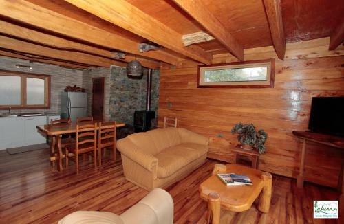 Lodge Caba�as Y Turismo Lahuan
