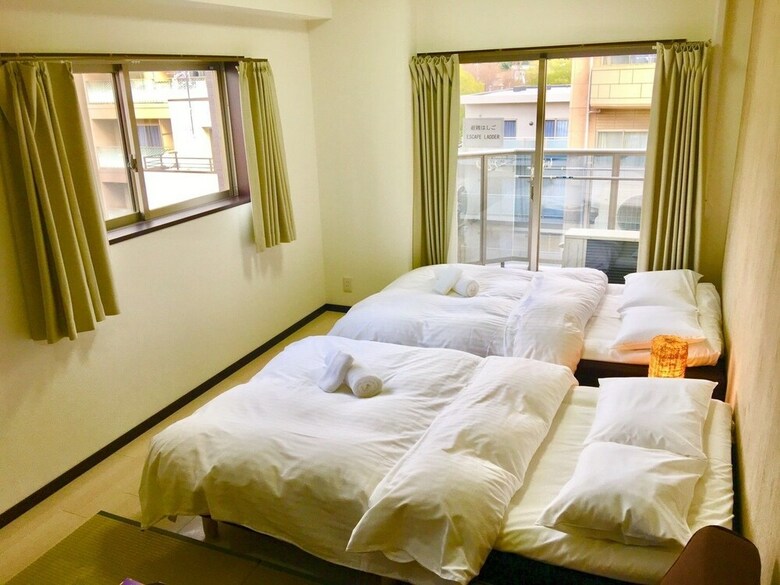 Apartamentos Hiroshima Crane Peace Tower