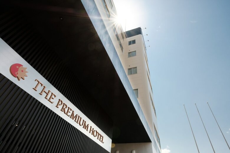 The Premium Hotel In Rinku