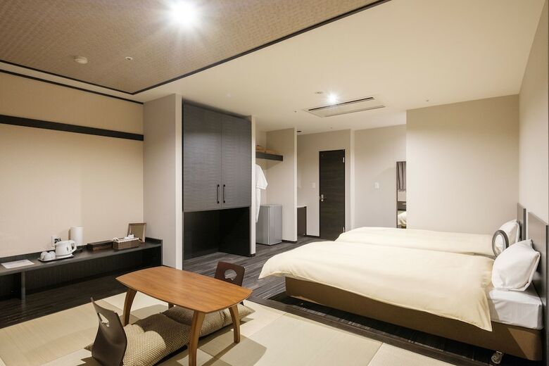 The Premium Hotel In Rinku