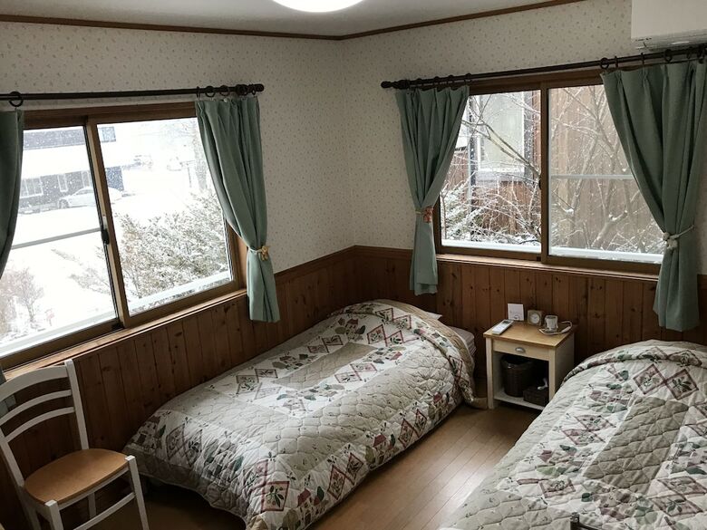 Bed & Breakfast Guesthouse Chaconne Karuizawa