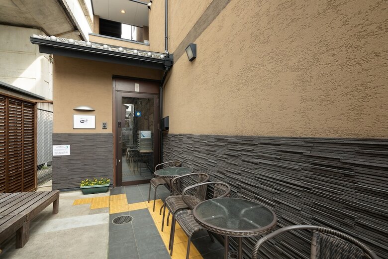 Hostal A & M House Enmachi