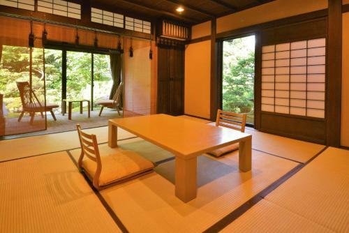 Japanese Ryokan Seryo