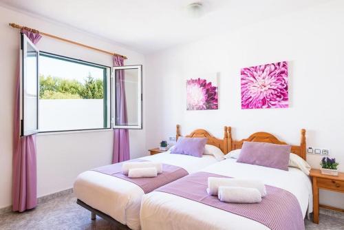 Cala'n Blanes Villa Sleeps 9 Pool Air Con Wifi