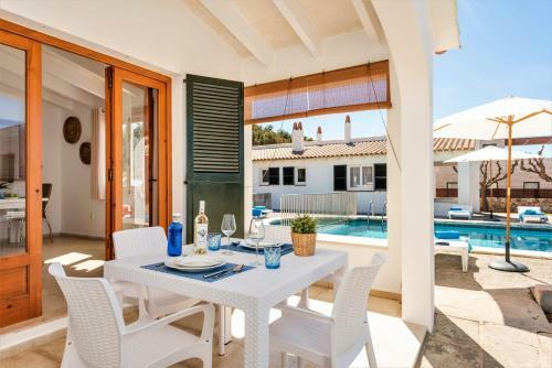 Apartamento Apto J, Calan Brut