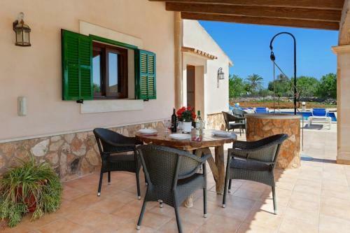 Cala Mondrago Villa Sleeps 6 Pool Air Con Wifi