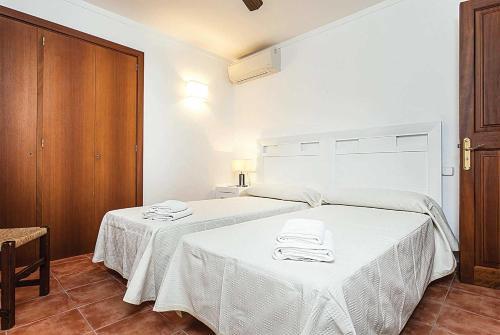 Cala San Vicente Villa Sleeps 10 Air Con Wifi
