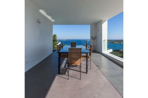 Cala Vadella Villa Sleeps 8 Pool Air Con Wifi