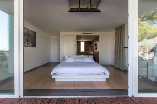 Cala Vadella Villa Sleeps 8 Pool Air Con Wifi
