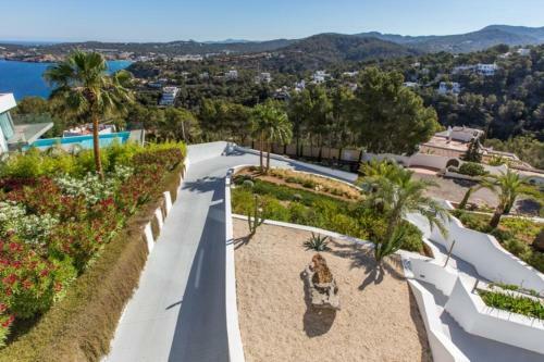 Cala Vadella Villa Sleeps 8 Pool Air Con Wifi