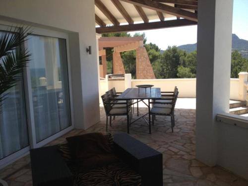 Cala Vadella Villa Sleeps 6 Pool Air Con Wifi