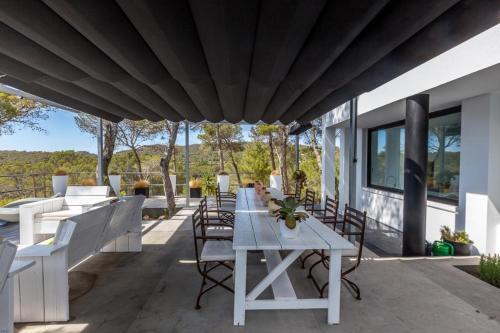 Cala Vadella Villa Sleeps 10 Pool Wifi