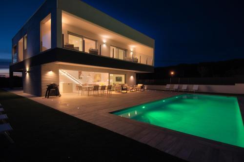 Modern Villa Olivera With Private Pool