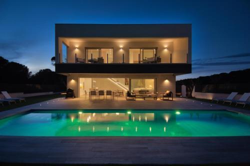 Modern Villa Olivera With Private Pool