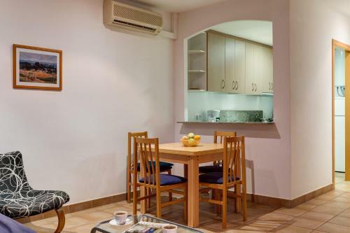 Calella De Palafrugell Apartment Sleeps 4 T425112