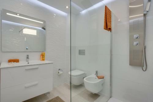 Modern 2 Bedroomed Apartment Los Cristianos Center