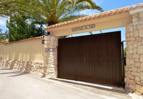 Xabia Chalet Sleeps 8 Pool